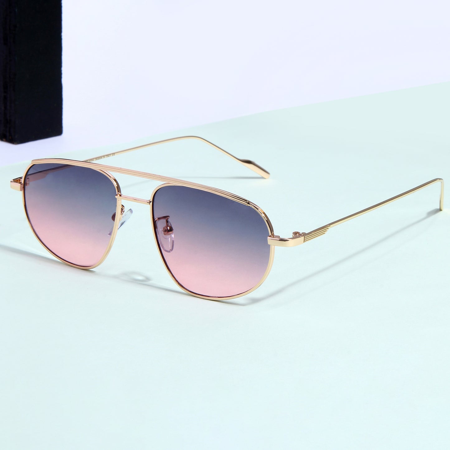Opal. Gold Pink Gradient Pilot Sunglasses