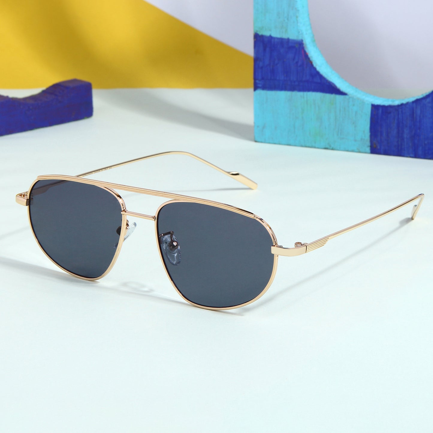 Gold Black Pilot Sunglasses