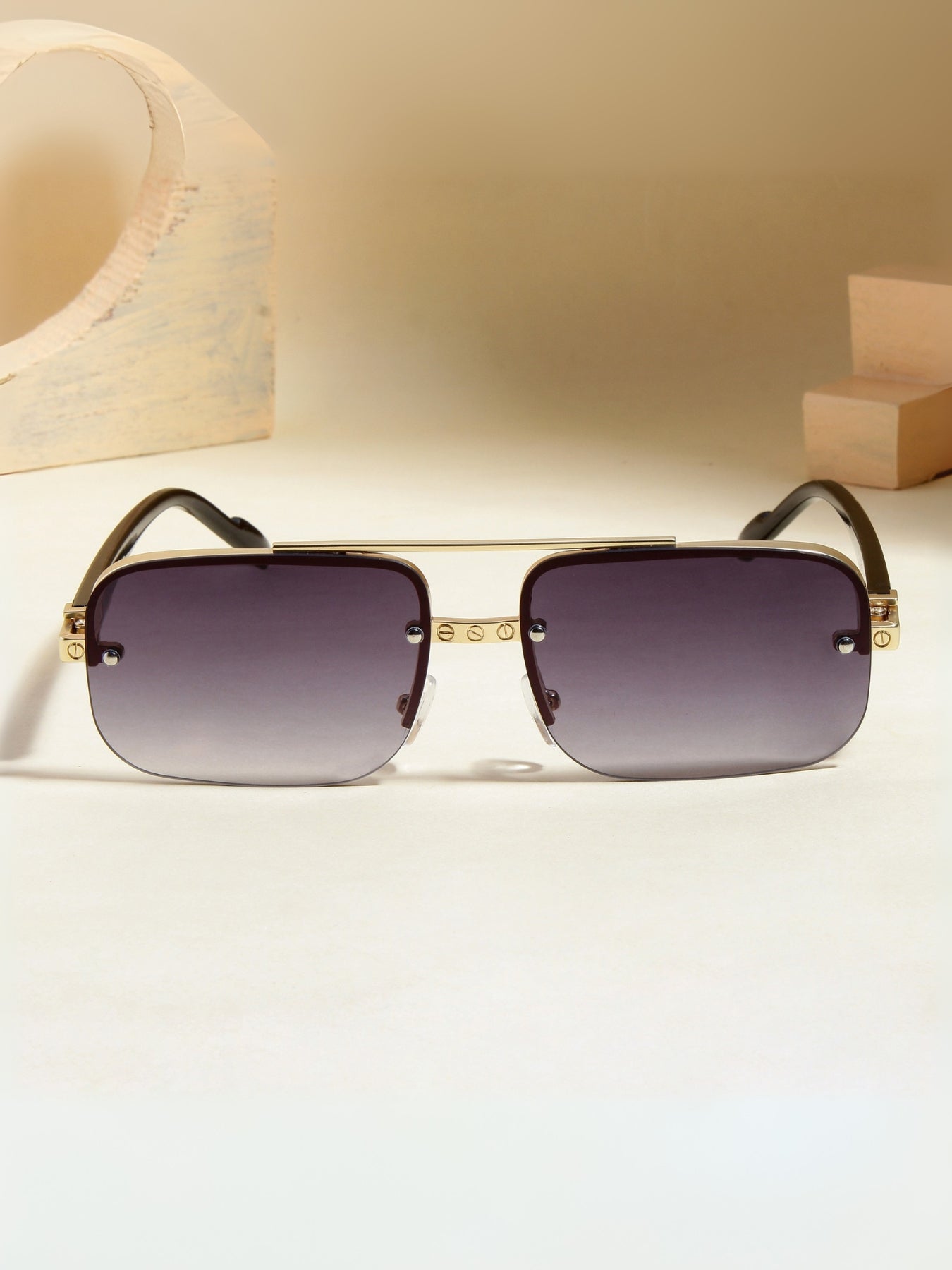 GG2317 Gold and Black Gradient Rectangle Sunglasses
