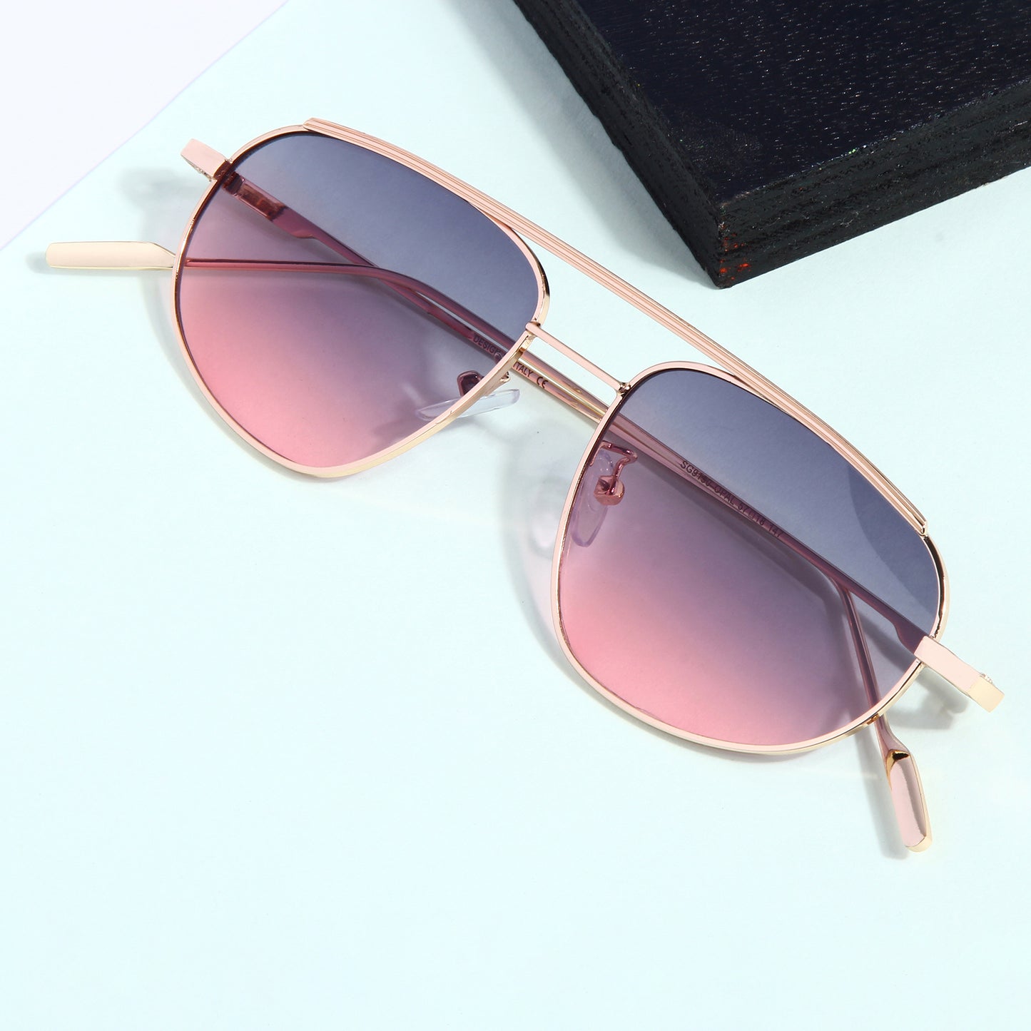 Opal. Gold Pink Gradient Pilot Sunglasses
