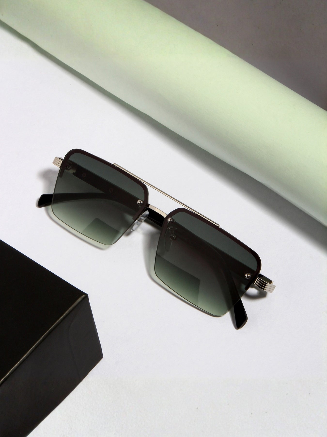 GG2349 Black Green Gradient Rectangle Sunglasses