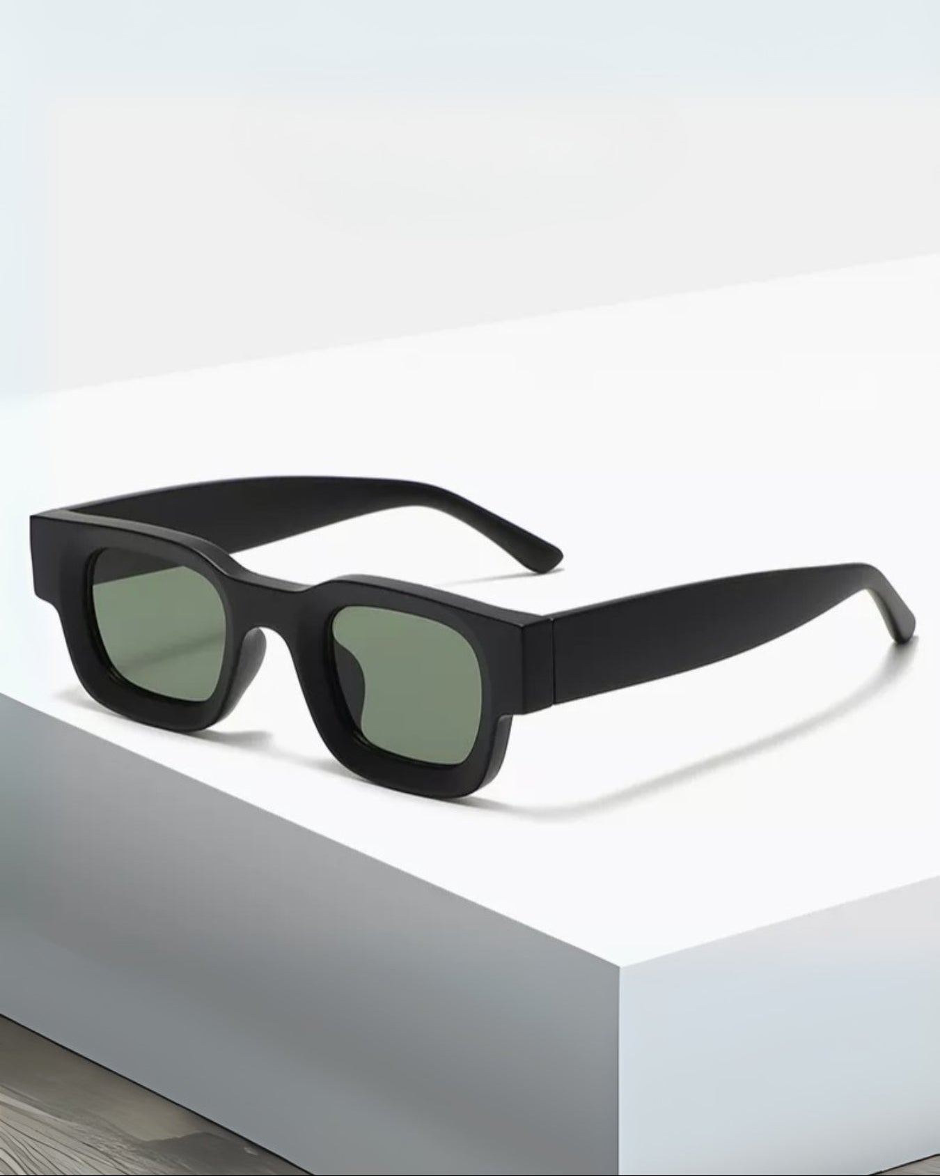 Vintage V1 Black Green Square Sunglasses