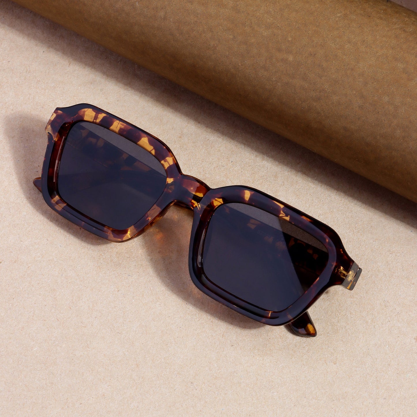 Hunter Tortoise Brown Black Square Sunglasses