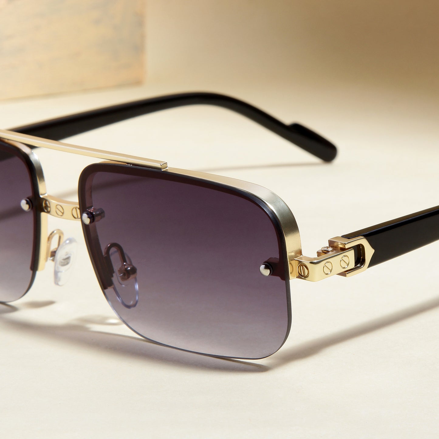 GG2317 Gold and Black Gradient Rectangle Sunglasses