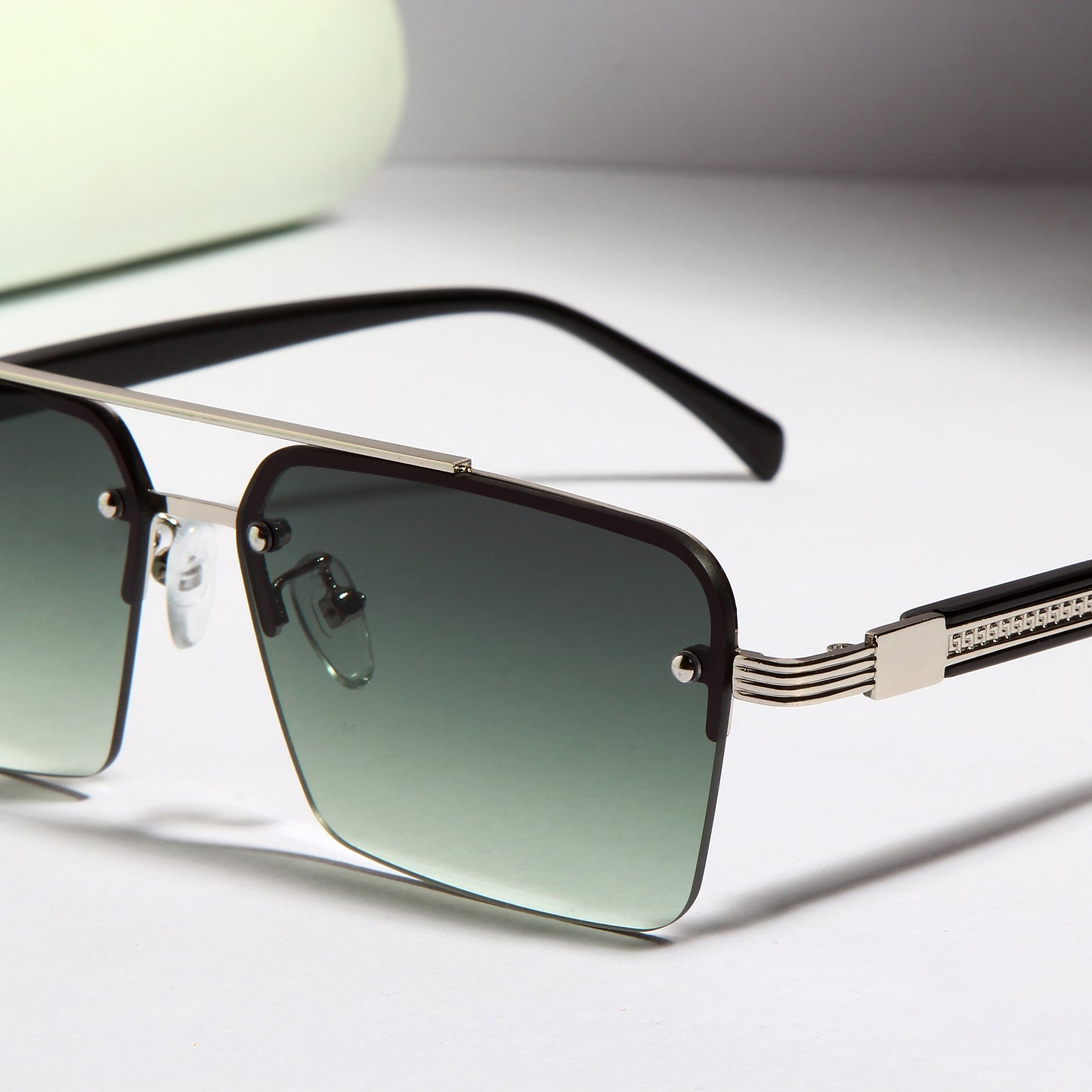 GG2349 Black Green Gradient Rectangle Sunglasses
