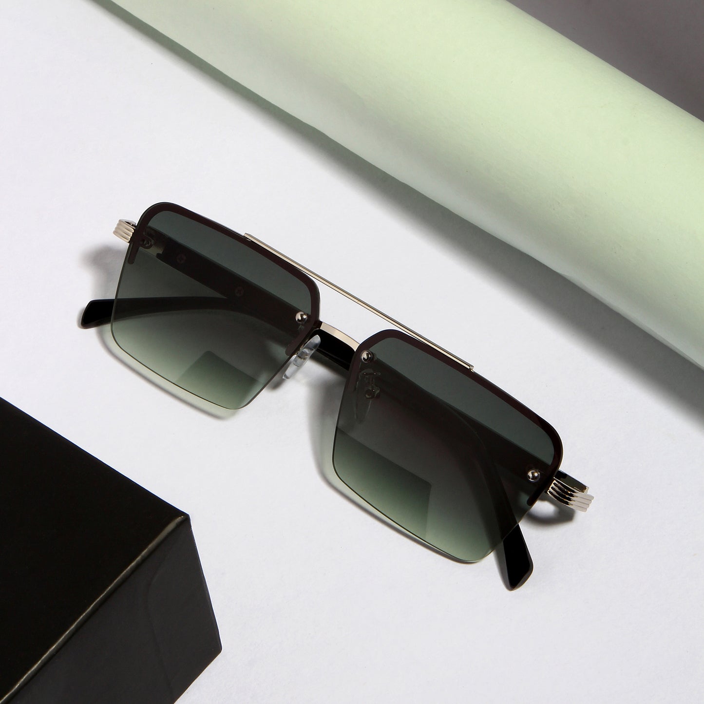 GG2349 Black Green Gradient Rectangle Sunglasses