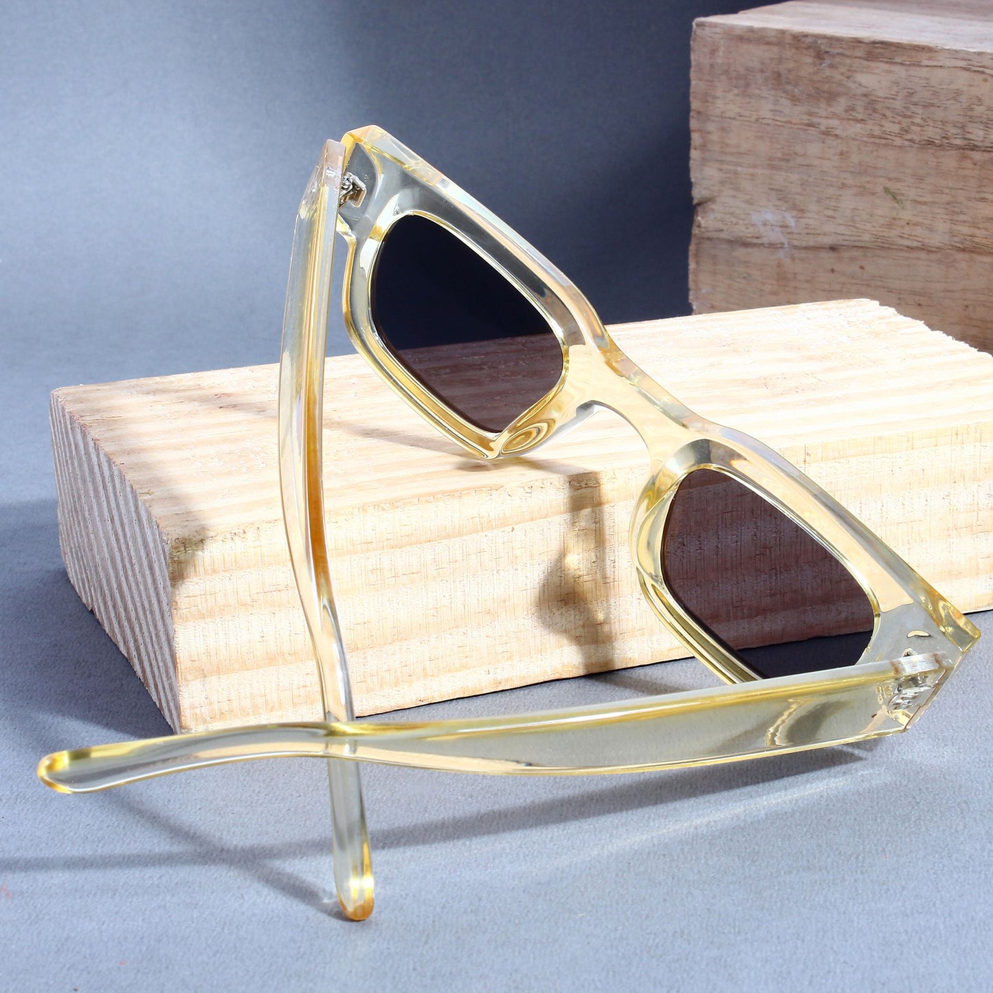 Vintage V1 Yellow Black Square Sunglasses