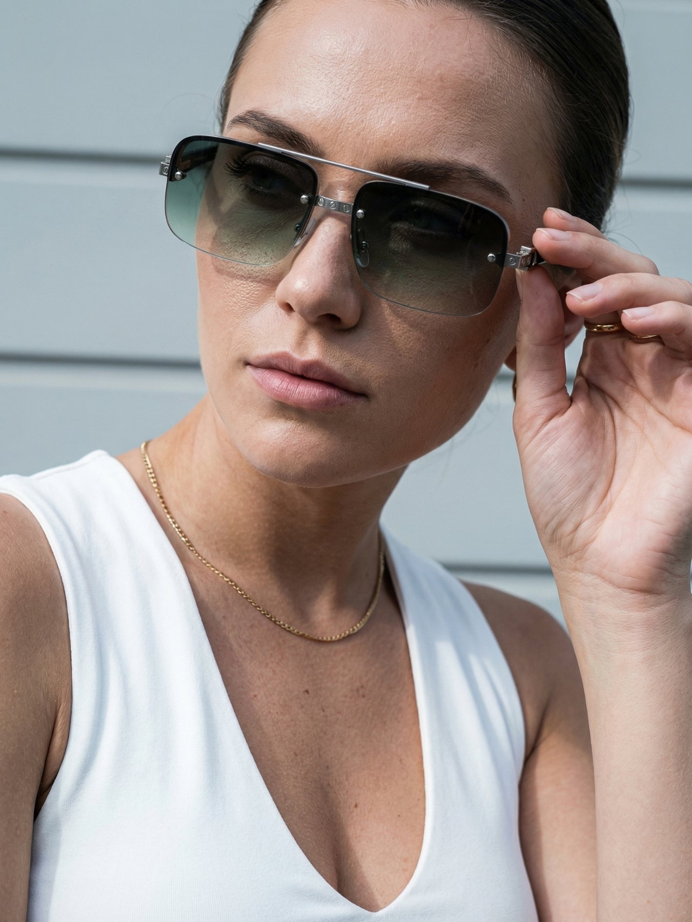 GG2317 Black and Green Gradient Rectangle Sunglasses