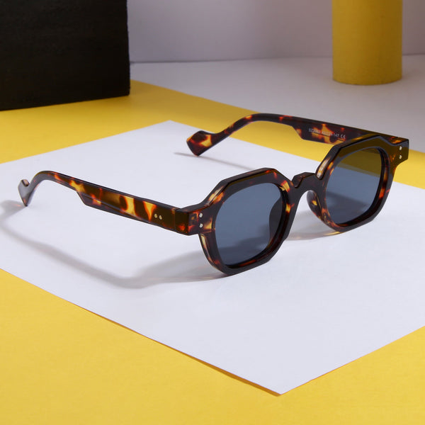 To. Brown Black SZ 2002 Round Sunglasses