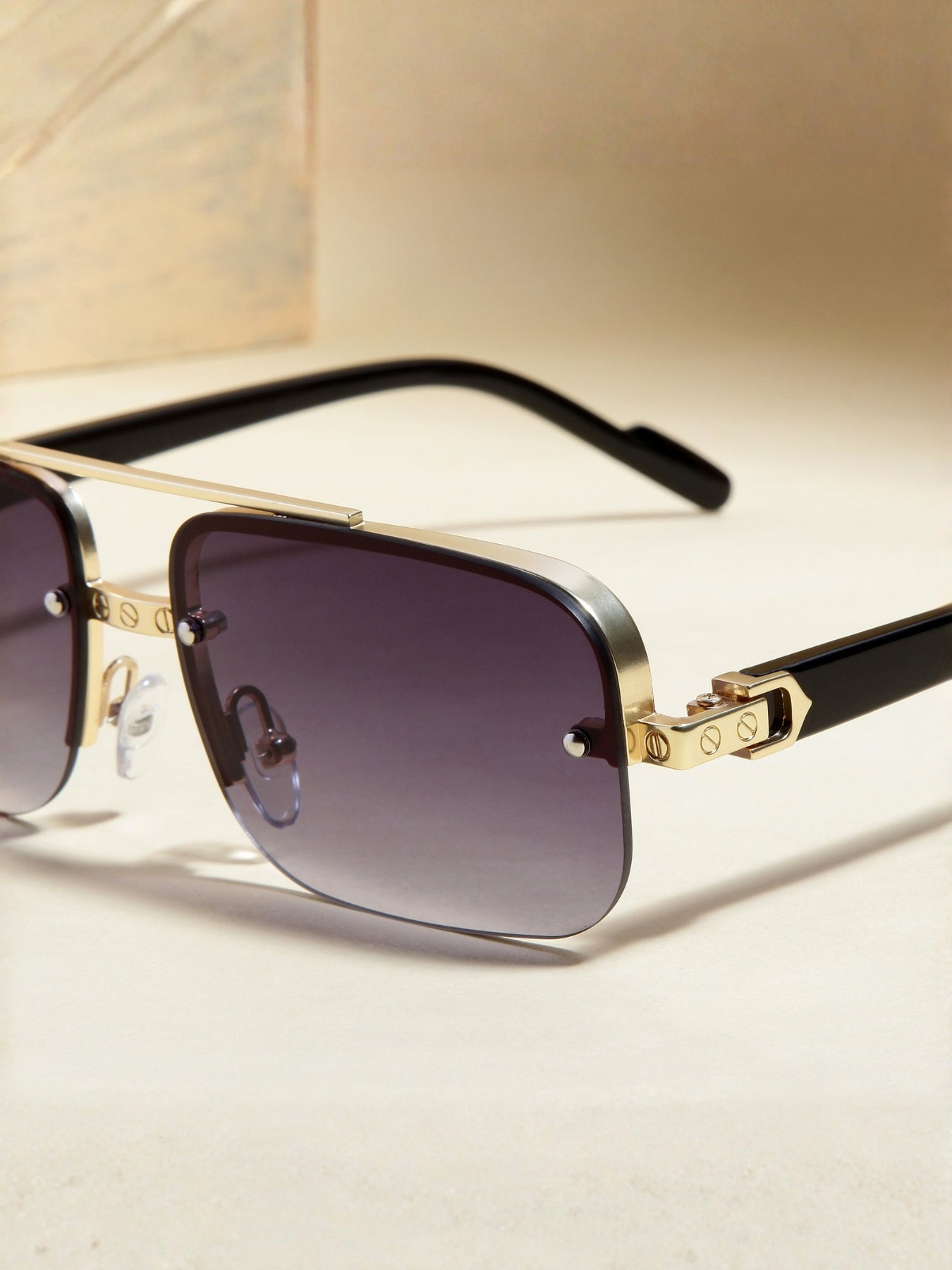 GG2317 Gold and Black Gradient Rectangle Sunglasses