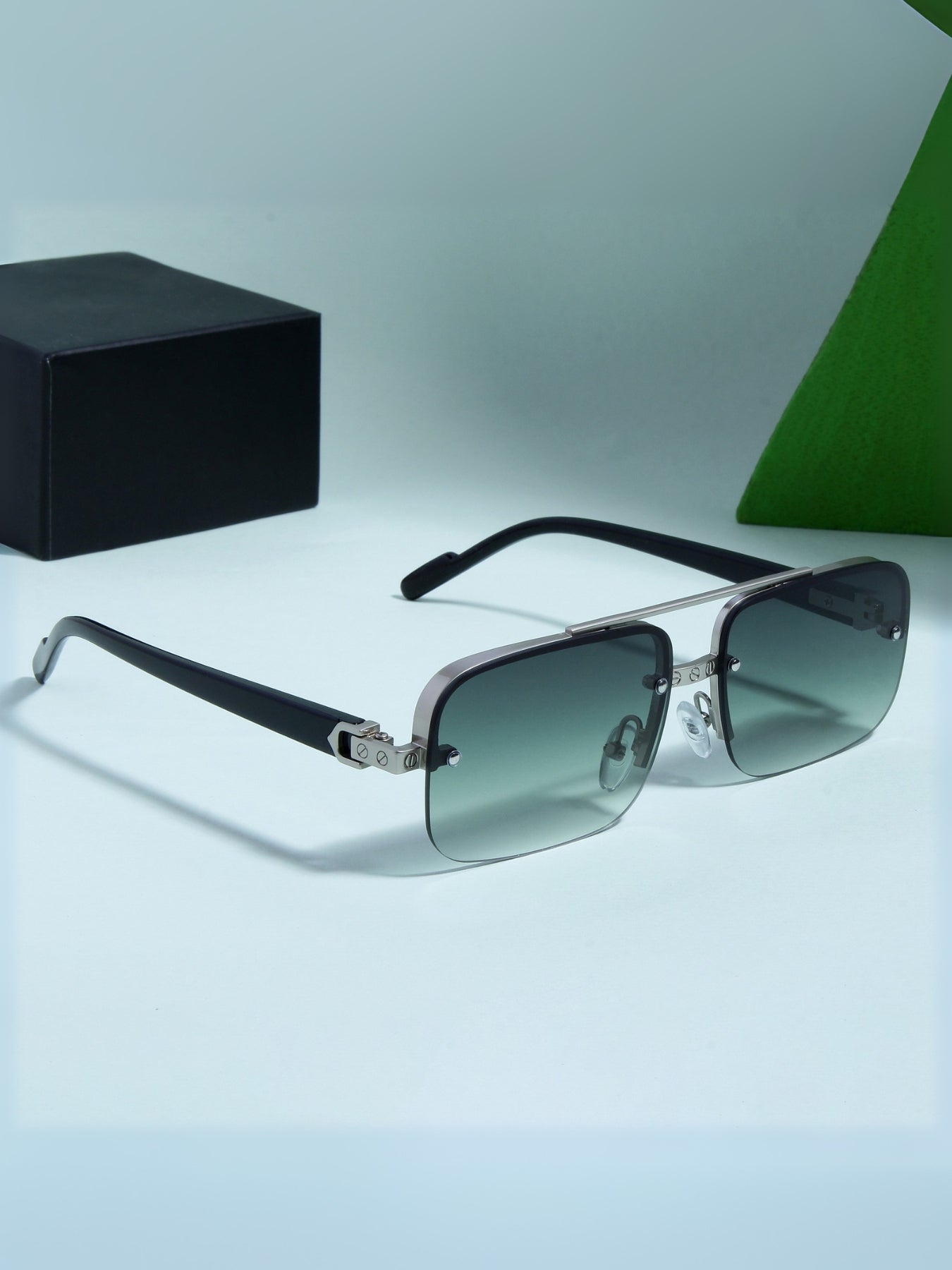 GG2317 Black and Green Gradient Rectangle Sunglasses