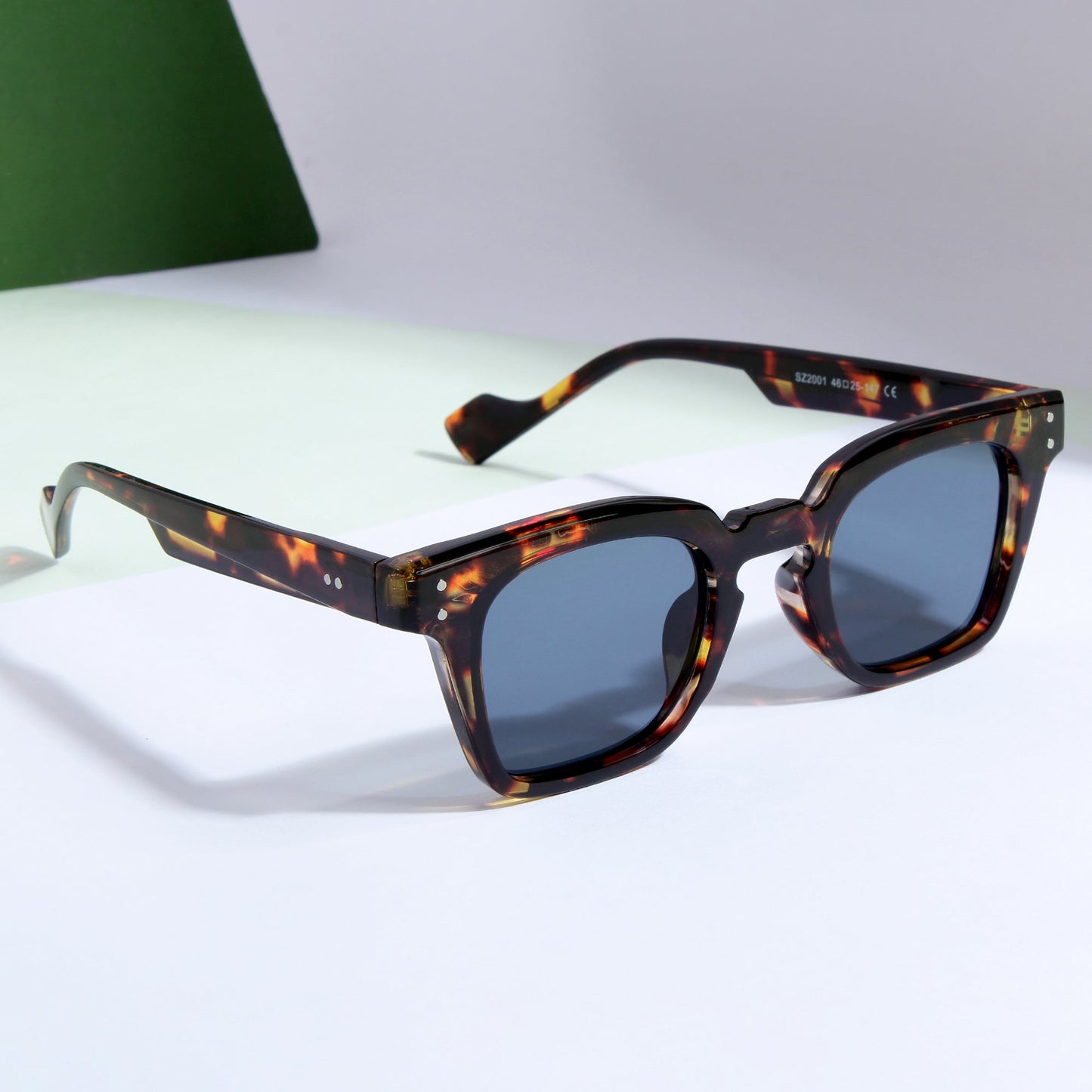 To. Brown Black SZ 2001 Square Sunglasses