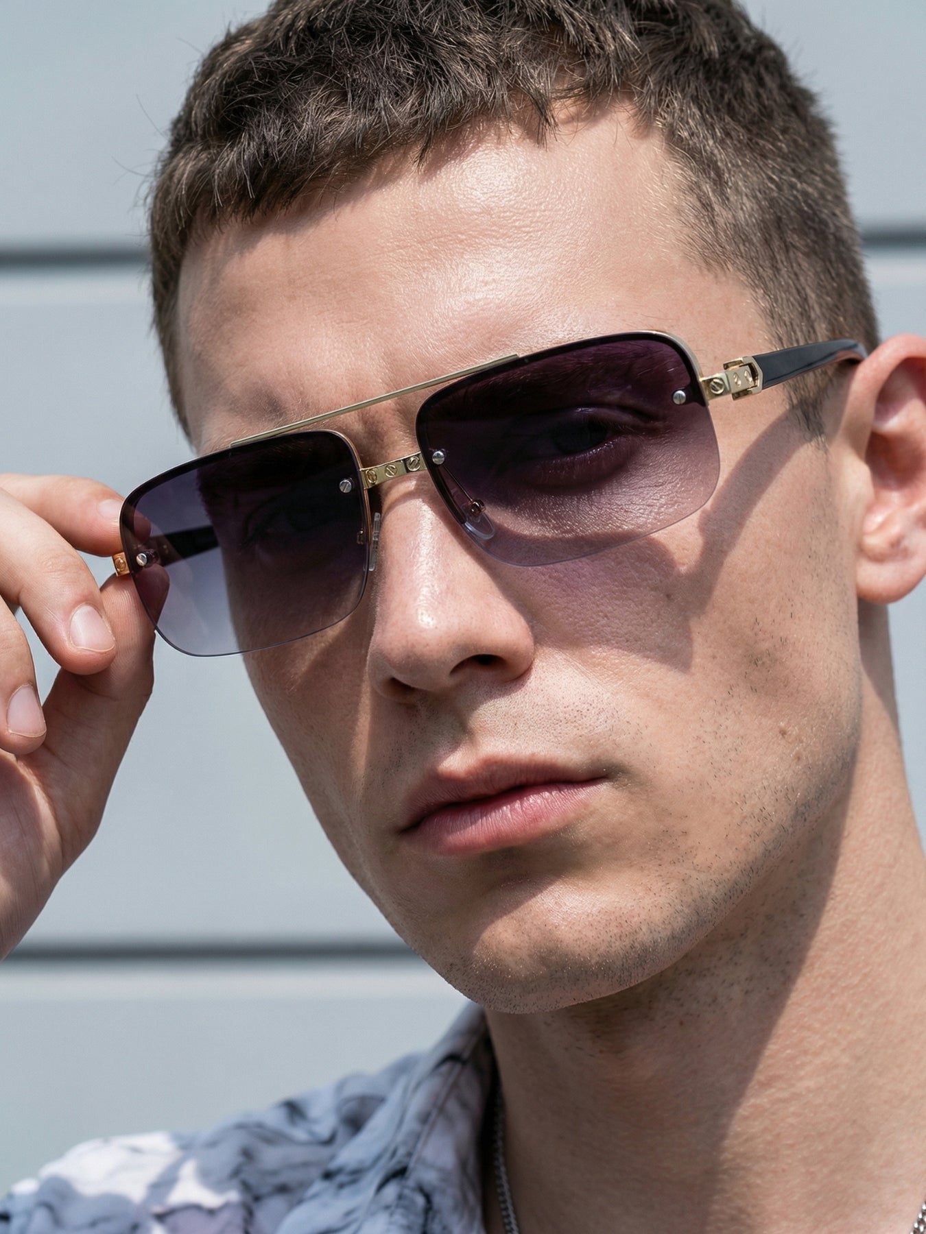 GG2317 Gold and Black Gradient Rectangle Sunglasses