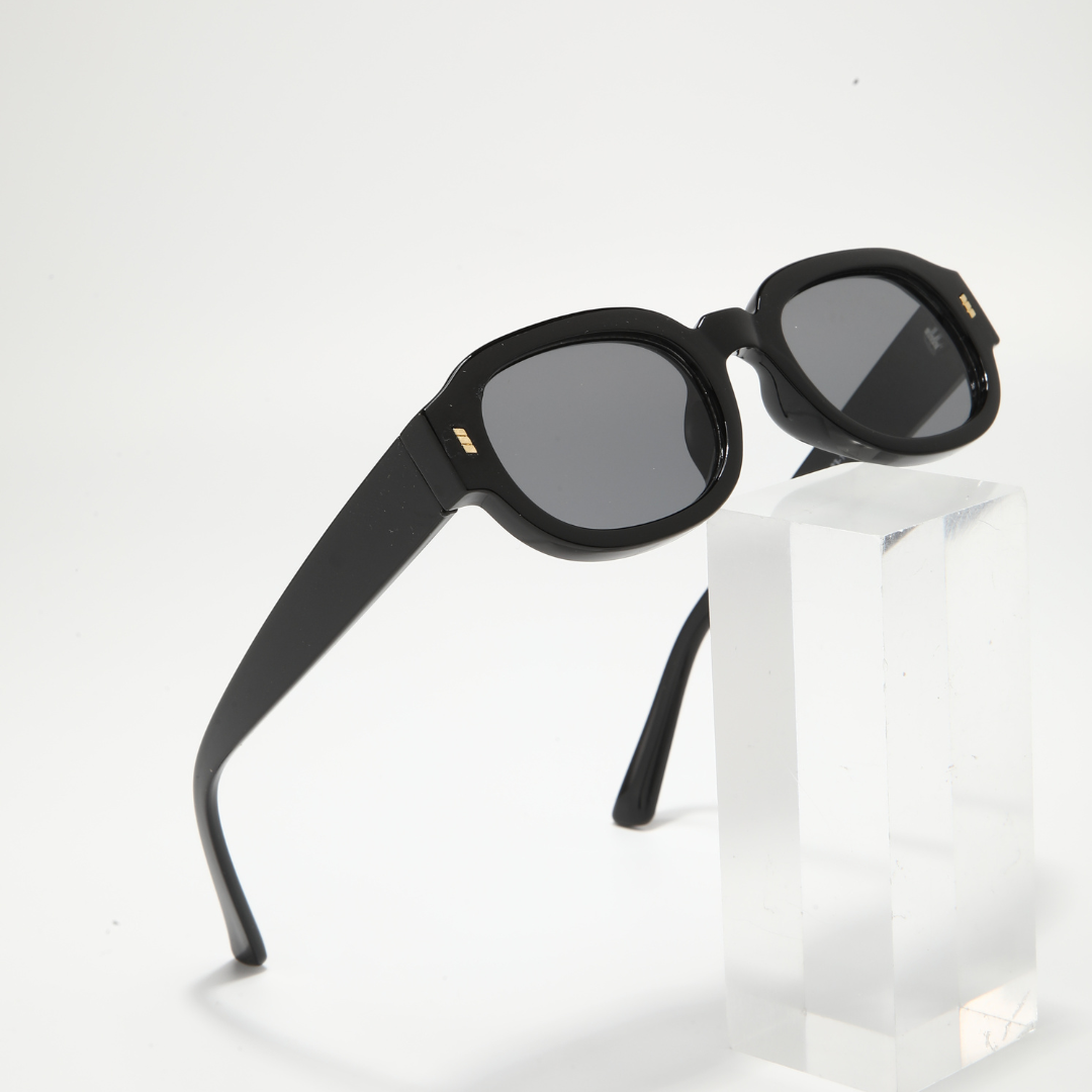 Venom Full Black Oval Sunglasses