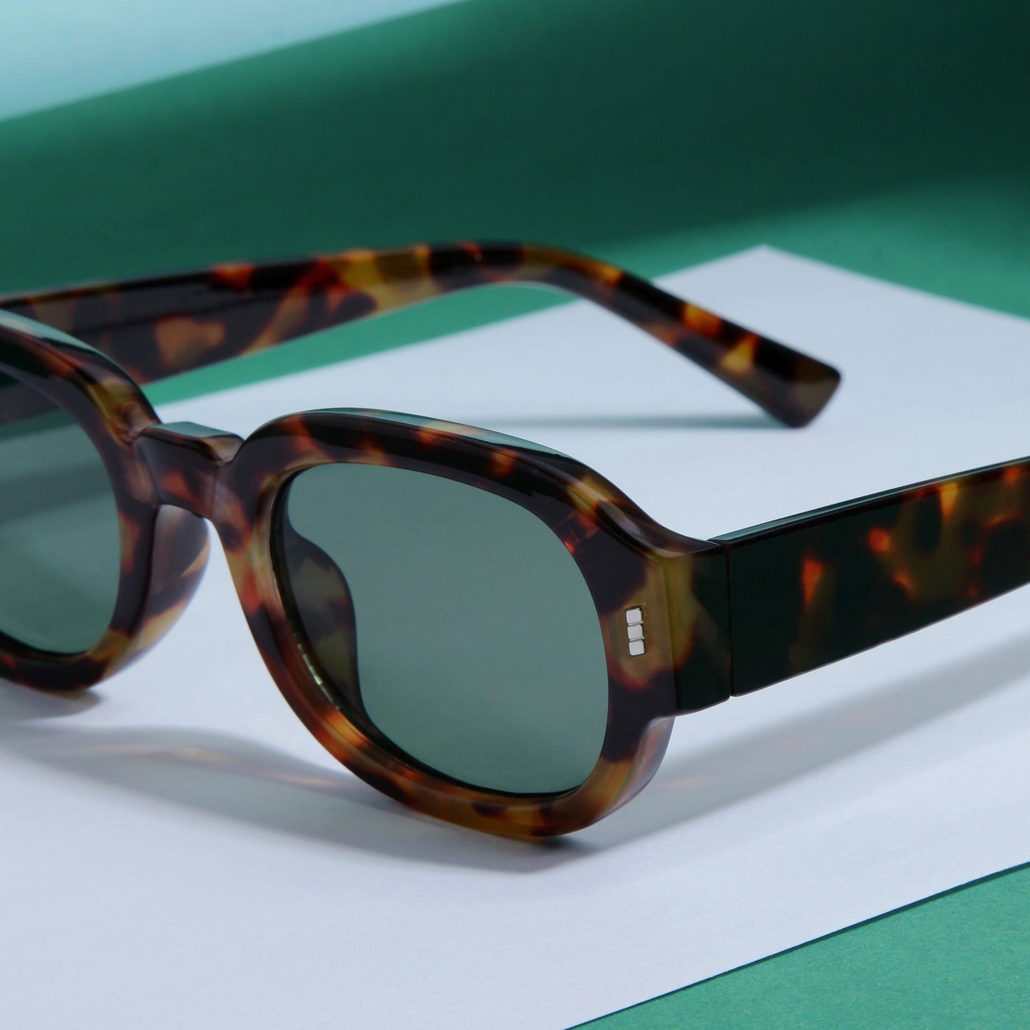Venom Tortoise Green Oval Sunglasses