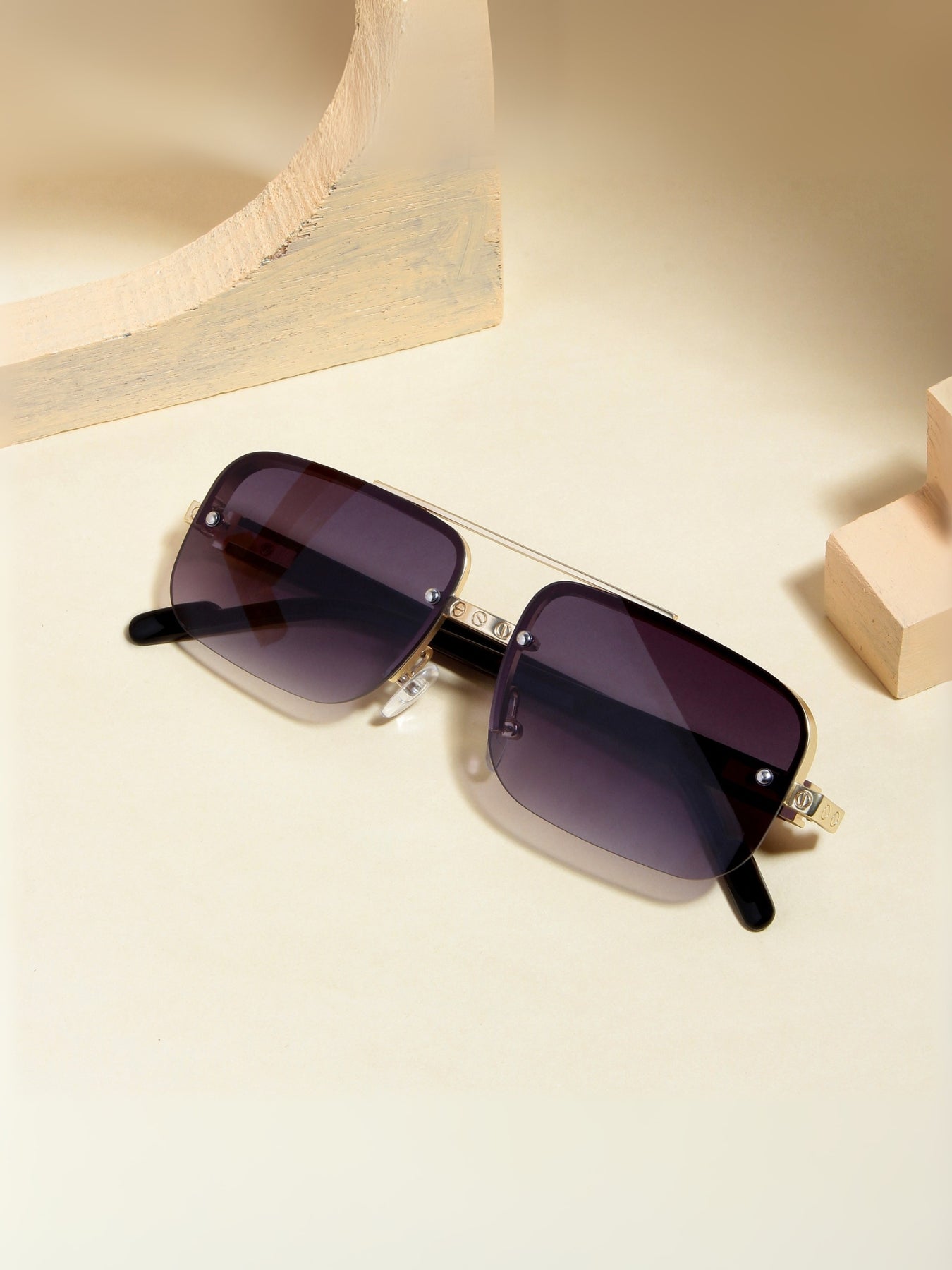 GG2317 Gold and Black Gradient Rectangle Sunglasses
