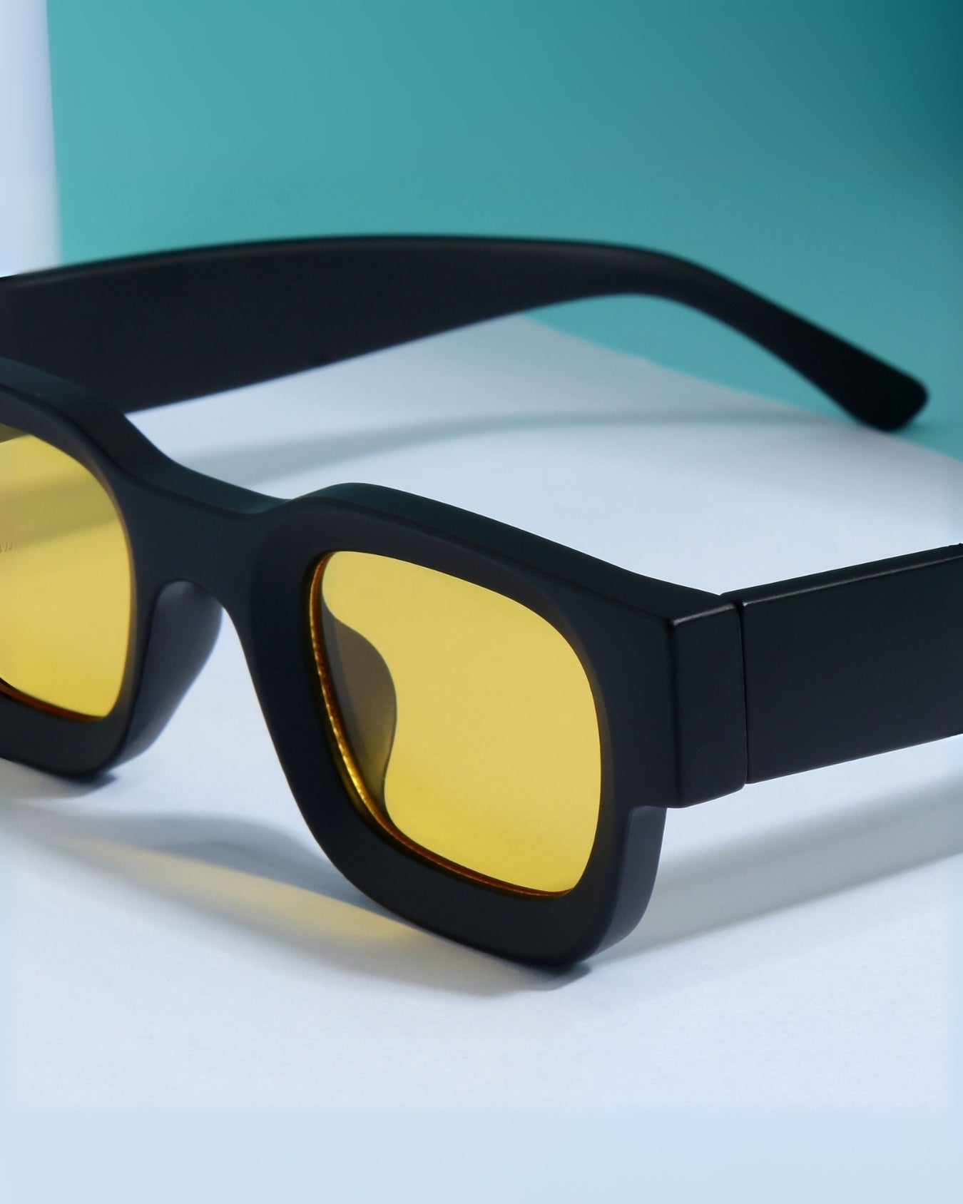 Vintage V1 Black Yellow Square Sunglasses