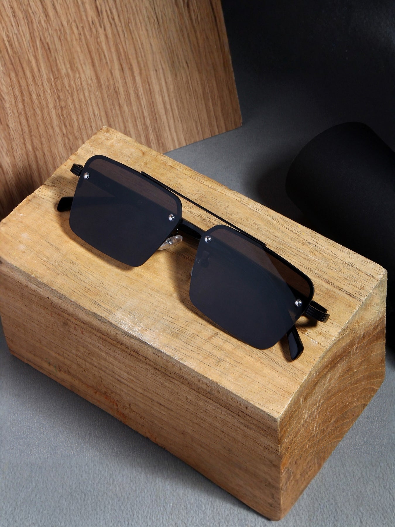 GG2349 Black Rectangle Sunglasses