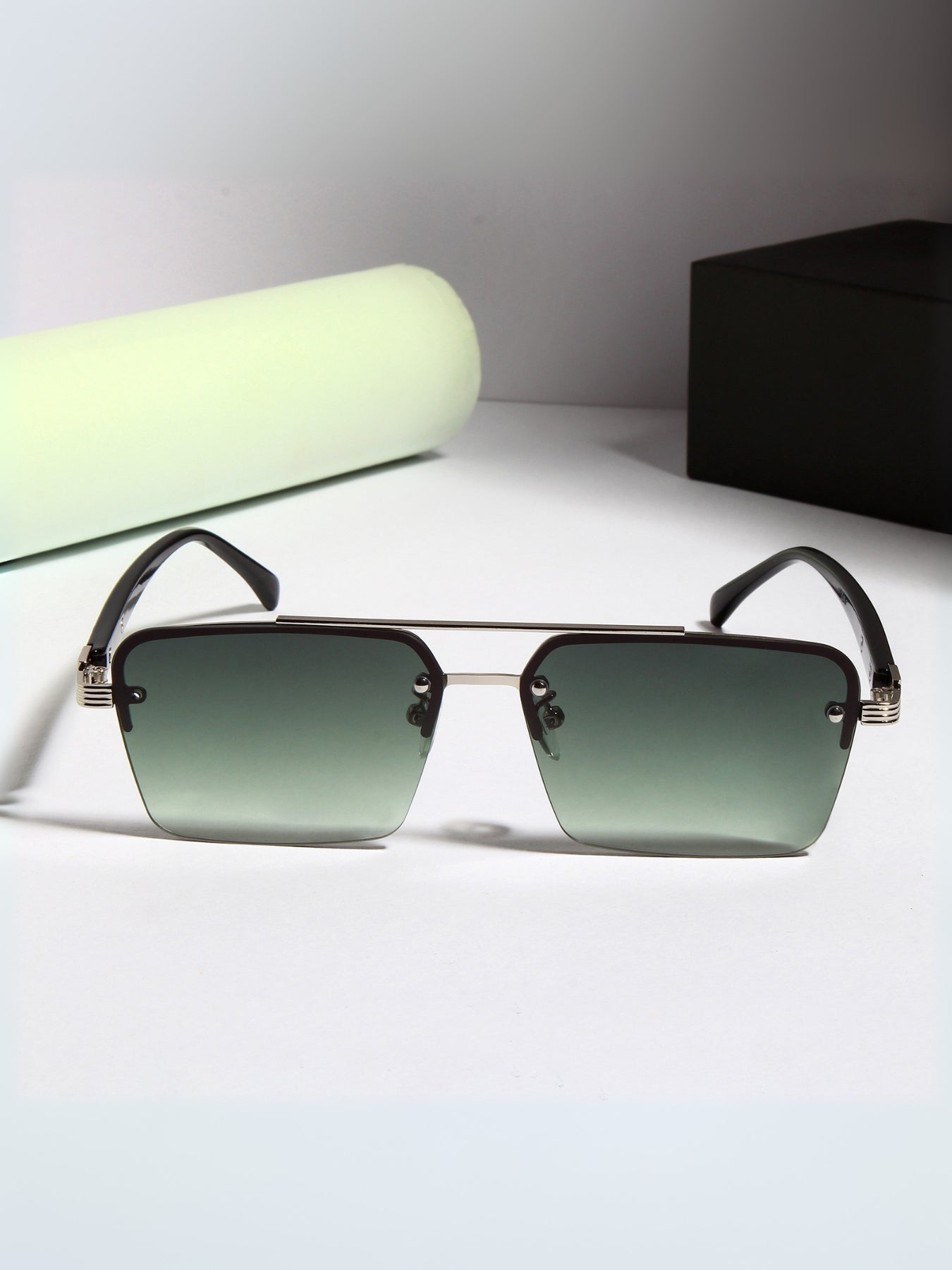 GG2349 Black Green Gradient Rectangle Sunglasses
