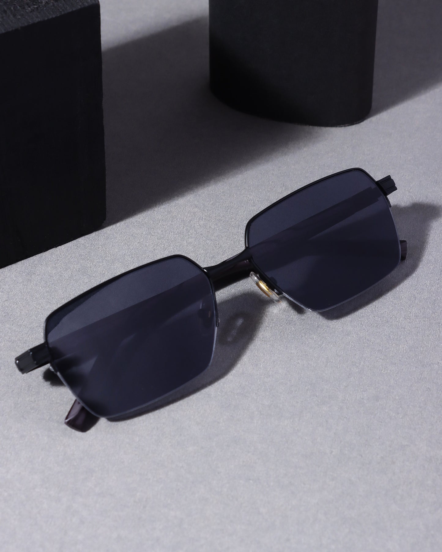 Full Black GG010 Rectangle Half rim sunglasses