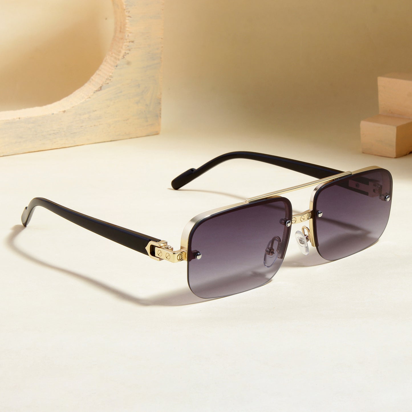 GG2317 Gold and Black Gradient Rectangle Sunglasses