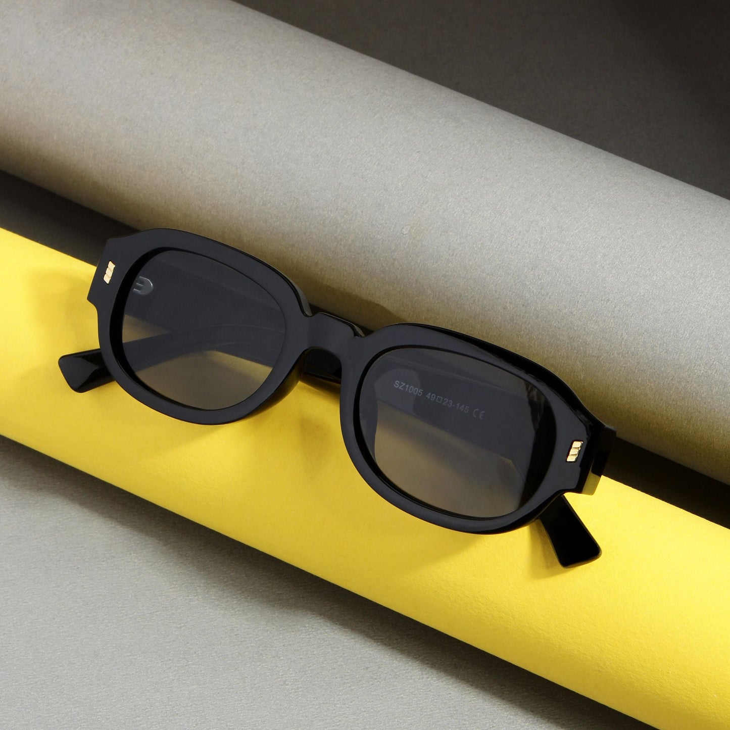 Venom Full Black Oval Sunglasses
